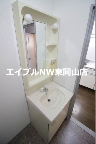 洗面設備　※同タイプのお部屋の写真です