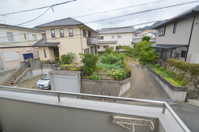 【広島市安芸区矢野西のマンションのバルコニー】