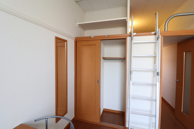 収納　クローゼット