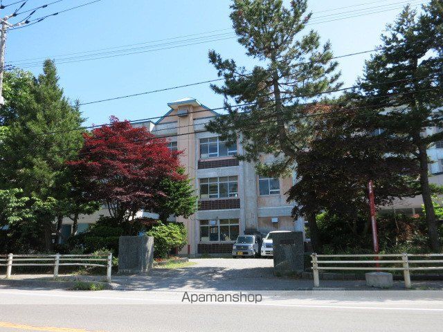 小学校　湯川小学校（小学校）まで1054m