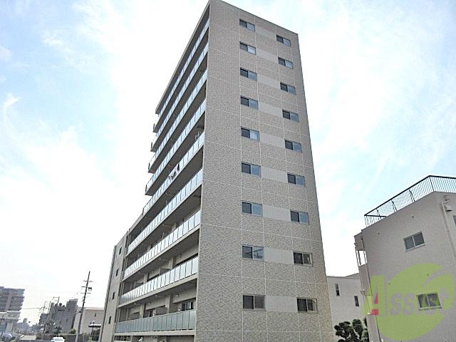 大阪市東淀川区相川のマンションの建物外観