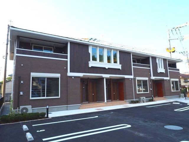 田川市大字糒のアパートの建物外観