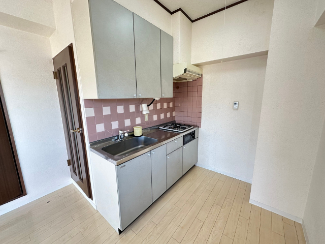 キッチン　調理スペースもばっちりのキッチンです