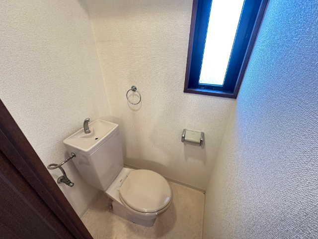 トイレ　清潔感のあるトイレですね