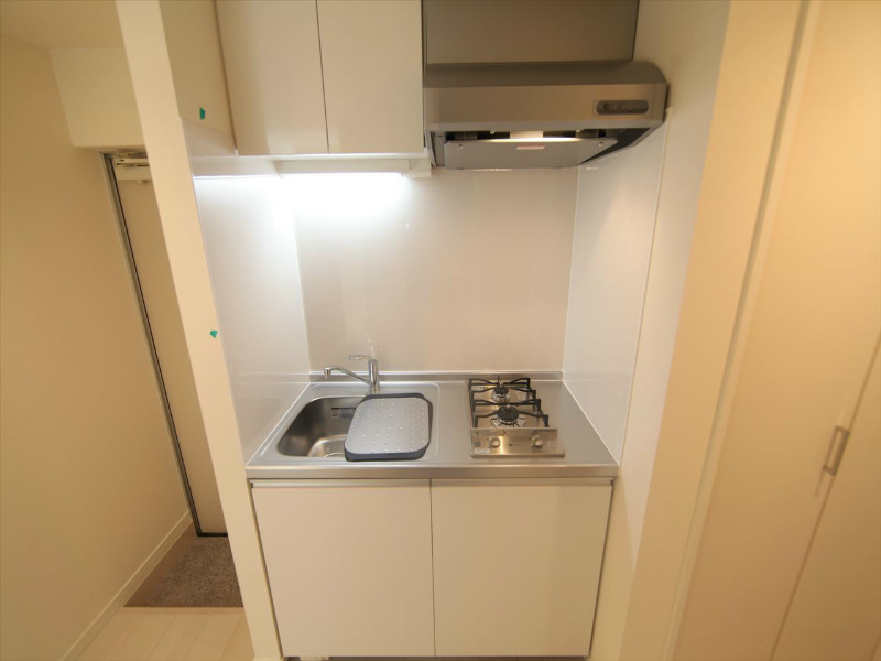 キッチン　システムキッチン（ガス2口）冷蔵庫・レンジ等ご用意できます