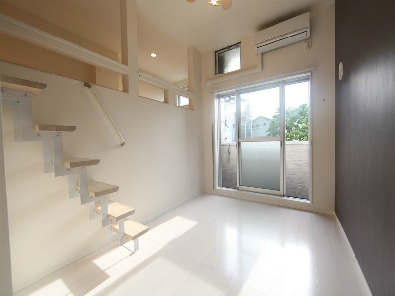 バルコニー　下階洋室6帖　上階洋室6.6帖（収納でもお部屋でも使えます）