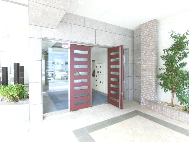 エントランス　詳細は、RISUMO江坂本店→06 6155-7137まで♪