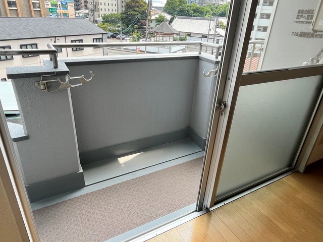 バルコニー　写真は同型タイプ