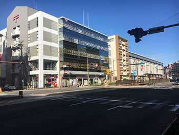 【濱口食彩館ビルの郵便局】