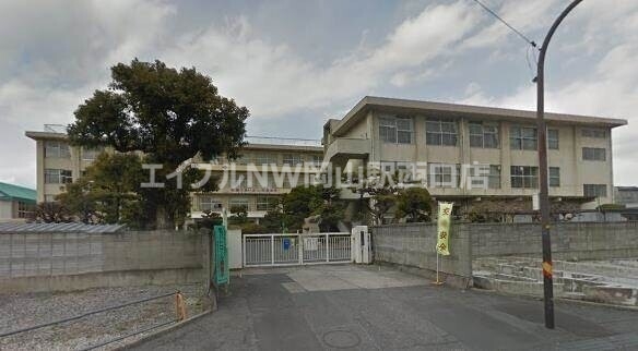 【プリマガーデン岡山　弐番館の小学校】