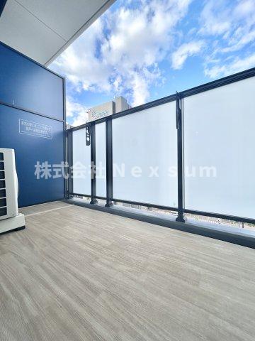 バルコニー　お洗濯にも便利なバルコニー付き！