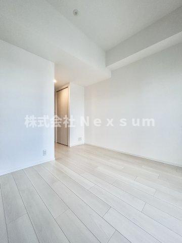 居室・リビング　こちらの居間で趣味の時間をお楽しみください！