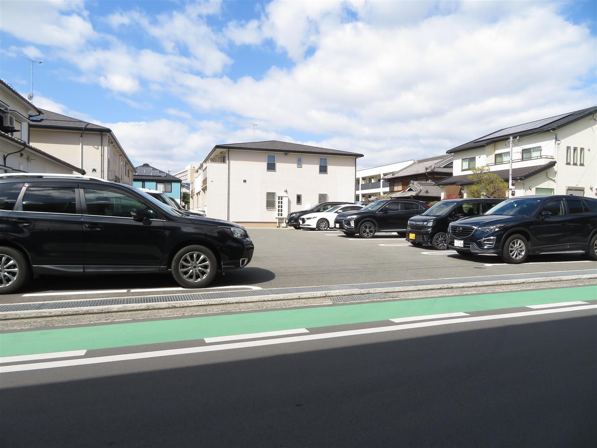 【トゥミライＢの駐車場】