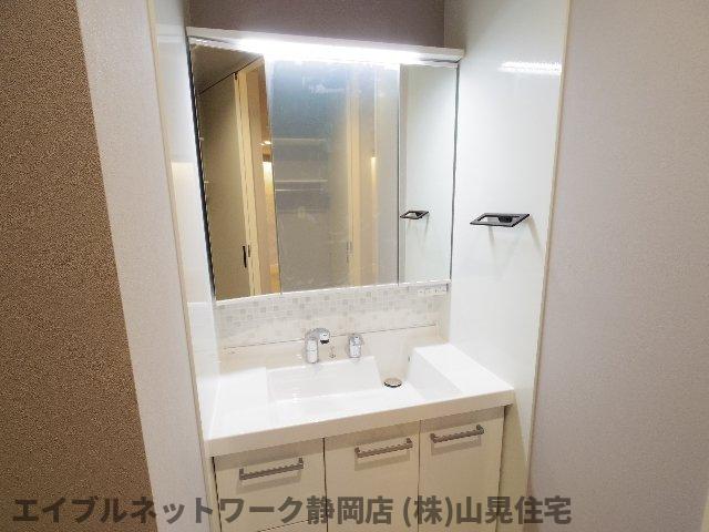 洗面設備　忙しい朝には欠かせない洗面所です