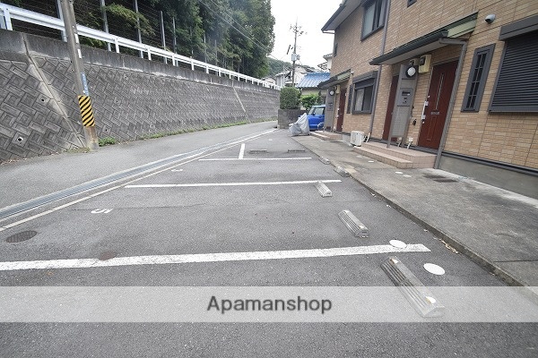 駐車場　エントランス