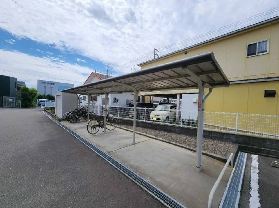 駐車場　駐輪場