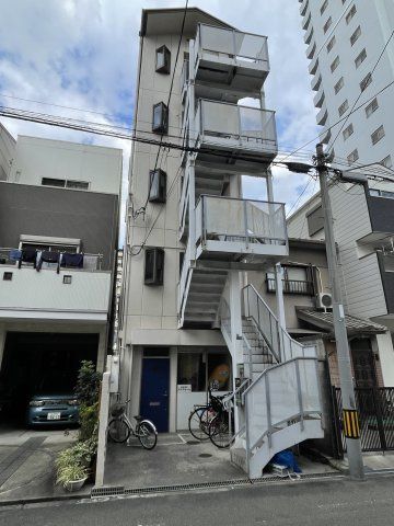 大阪市城東区中央のマンションの建物外観