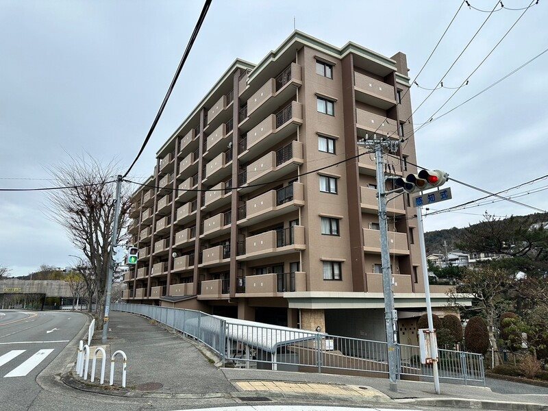 神戸市北区幸陽町のマンションの建物外観