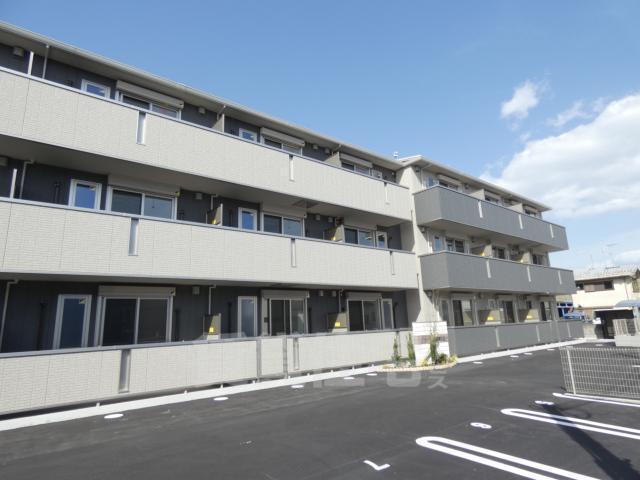 宇治市小倉町のアパートの建物外観