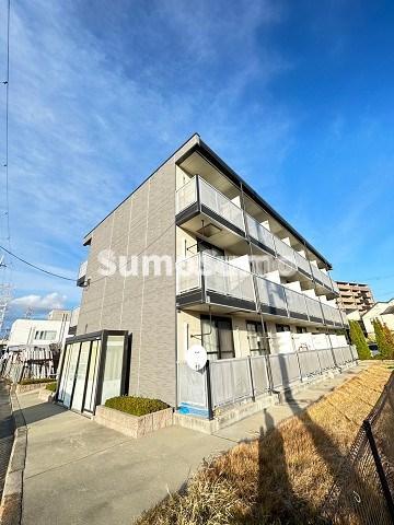 建物外観　落ち着いた雰囲気の外観です