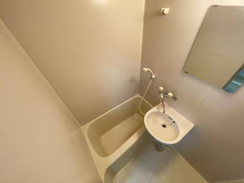 バス・シャワールーム　浴室