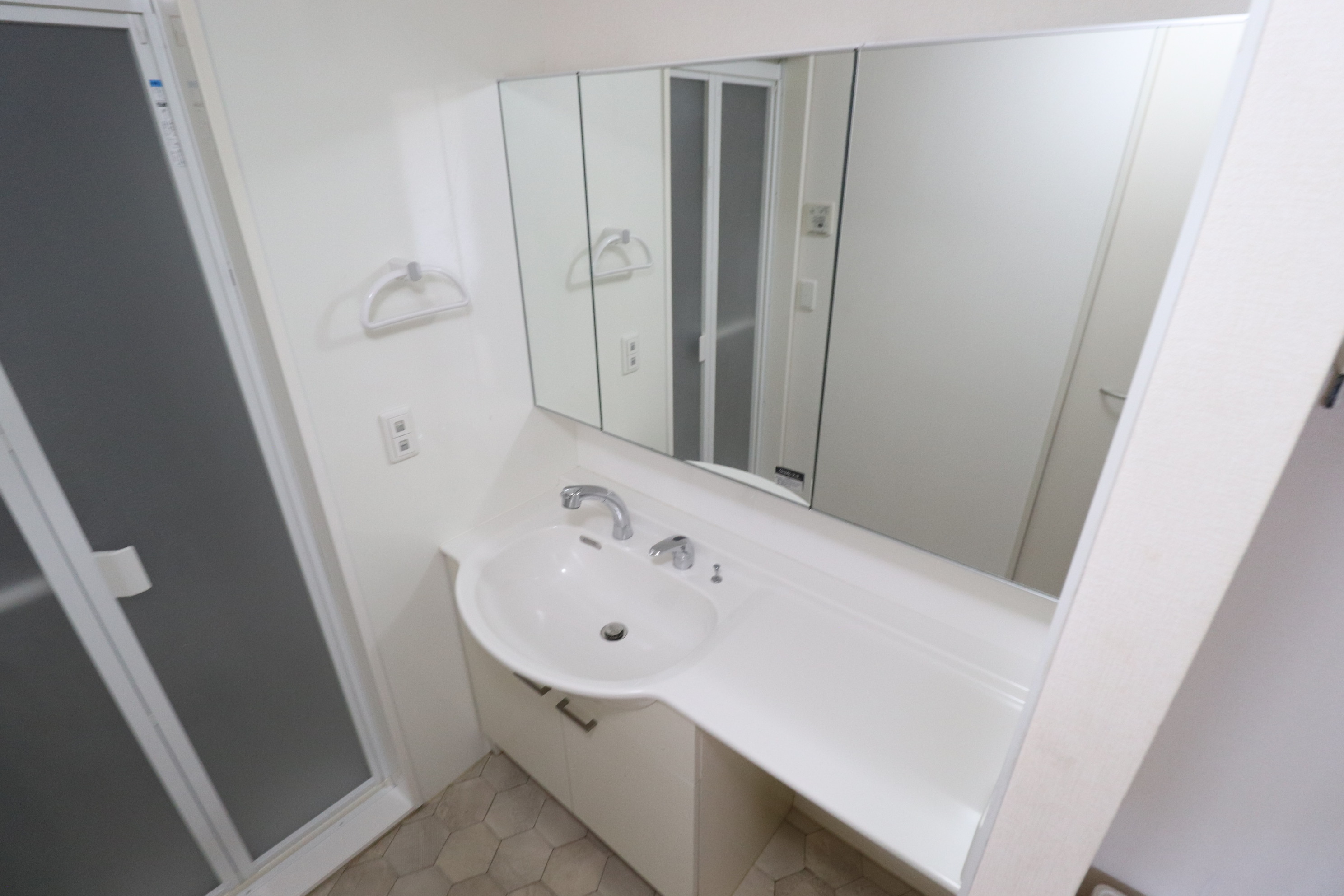 洗面設備　洗面台です♪