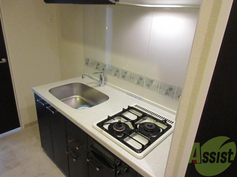 キッチン　キッチンが広いのでお料理に便利です