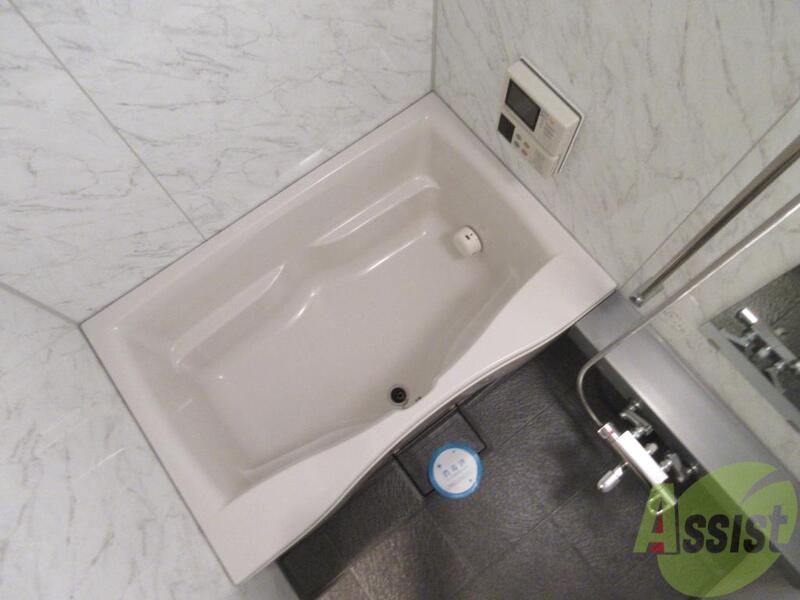 バス・シャワールーム　お湯に浸かって１日の疲れを癒して下さい