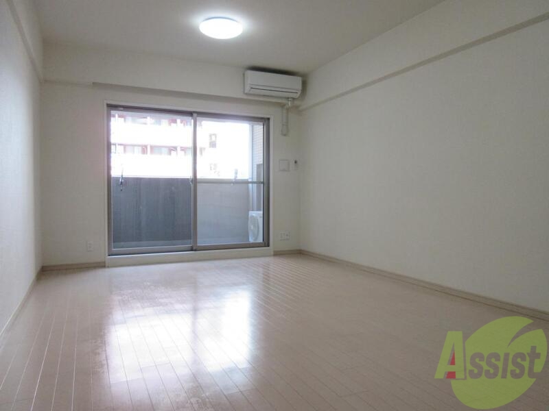 その他部屋・スペース　フローリング貼りの室内です