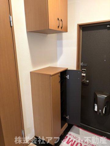 玄関　シューズボックス付き