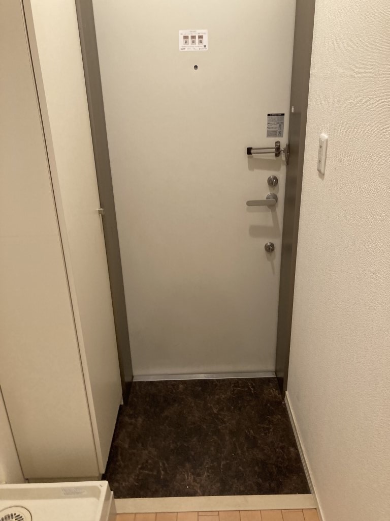 玄関　シューズボックス有