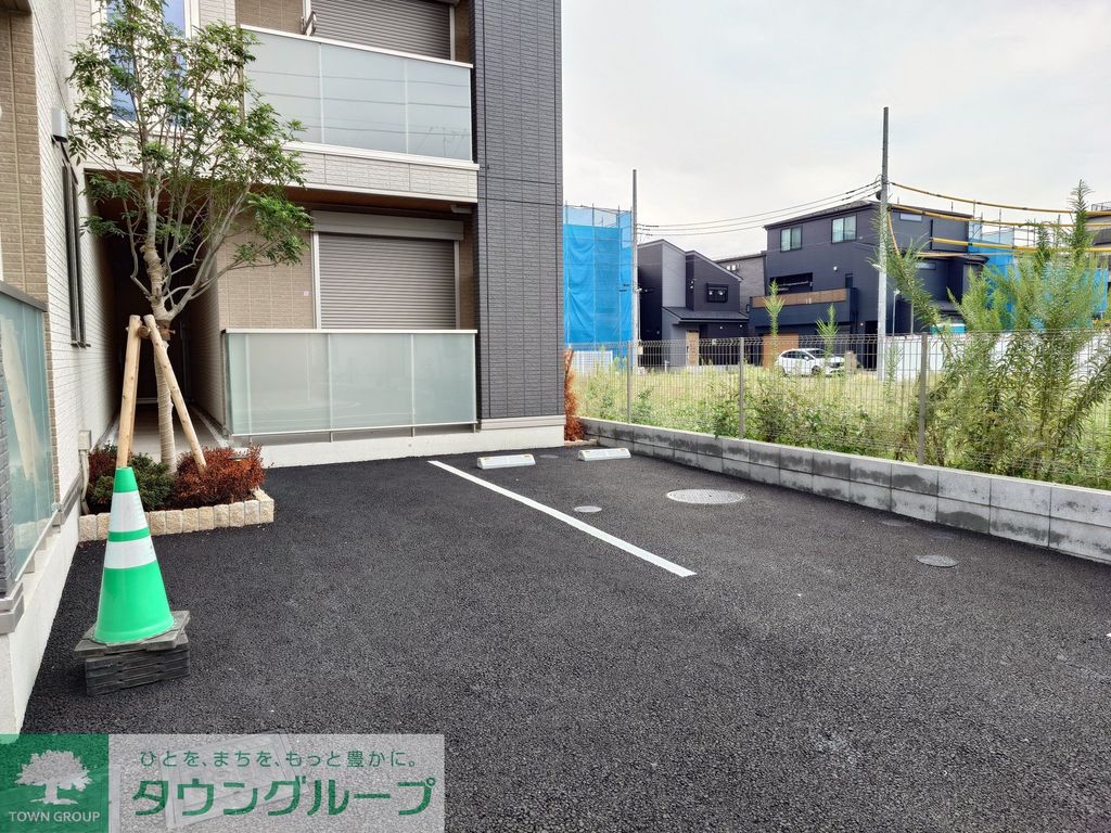 駐車場　駐車場