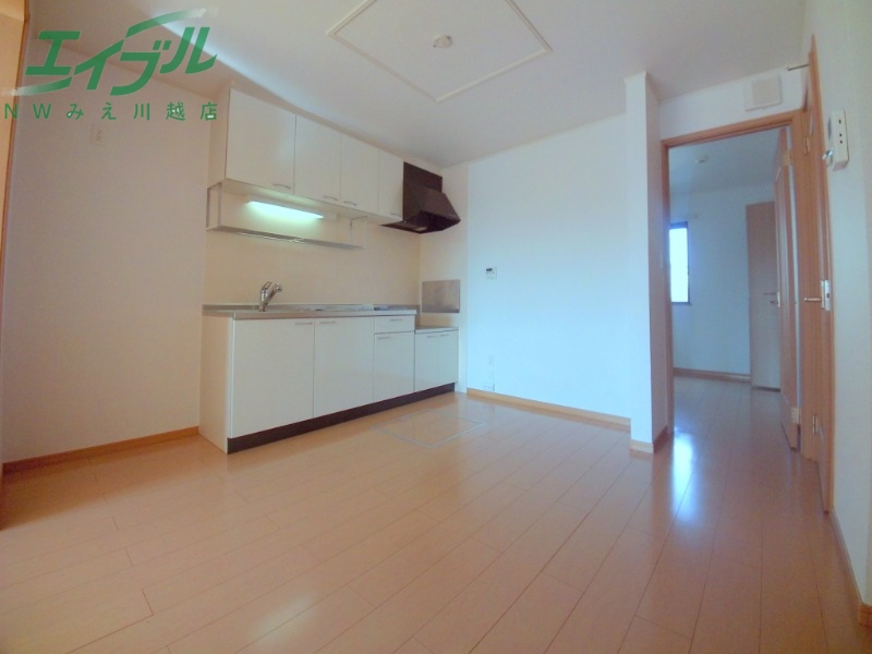 居室・リビング　別部屋参考写真です