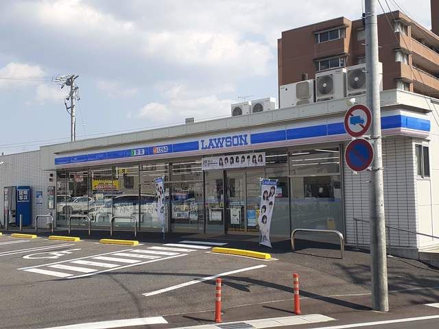 コンビニ　ローソン（コンビニ）まで646m