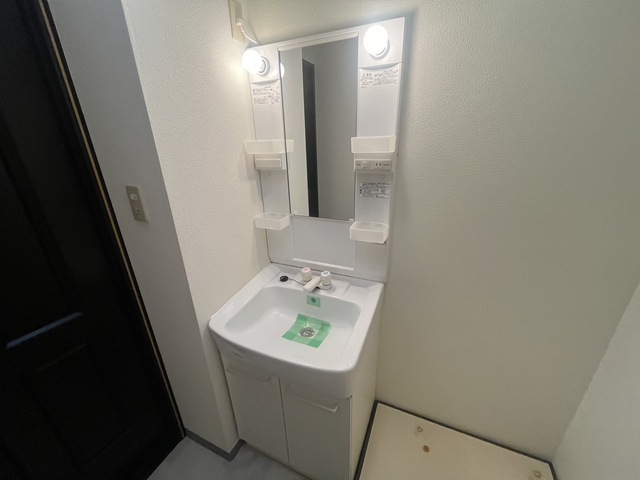 洗面設備　別階２号室