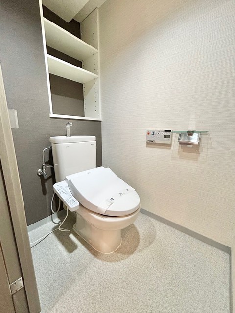 トイレ　温水洗浄暖房便座