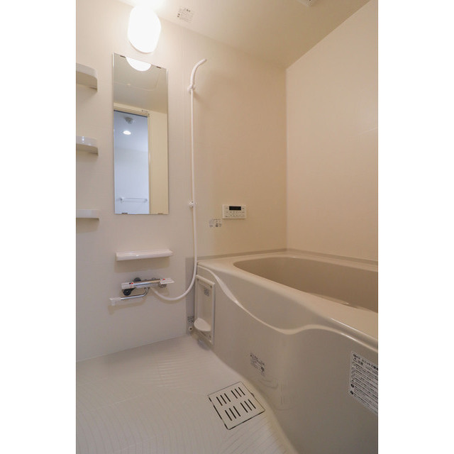 バス・シャワールーム　追い焚き機能付き