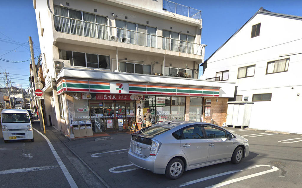 コンビニ　セブンイレブン静岡横内店（コンビニ）まで149m