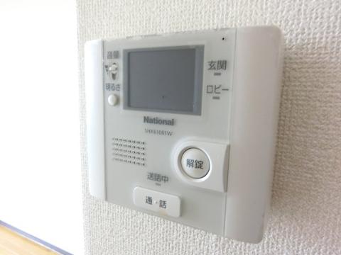 メゾン・ヴェルドゥール　セキュリティ　カメラ付インターホン
