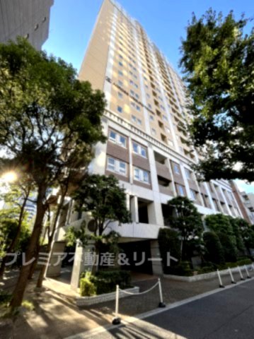 建物外観　タワーマンションならではの壮観な建物となっています