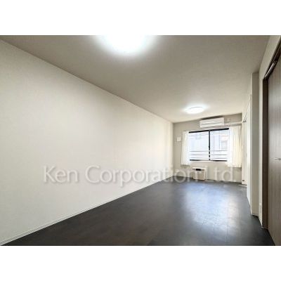 居室・リビング　同タイプ2階のお部屋を撮影。仕様が異なることがあります。