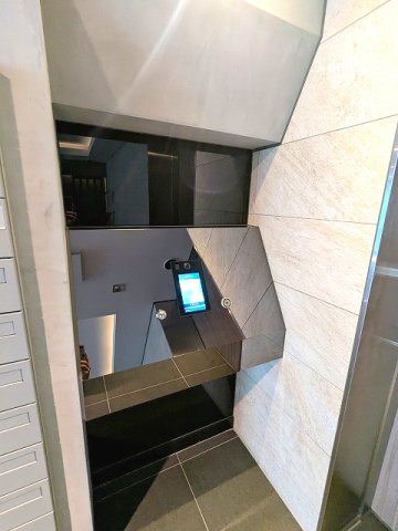 エントランス　タッチキーのモニター付オートロックセキュリティ