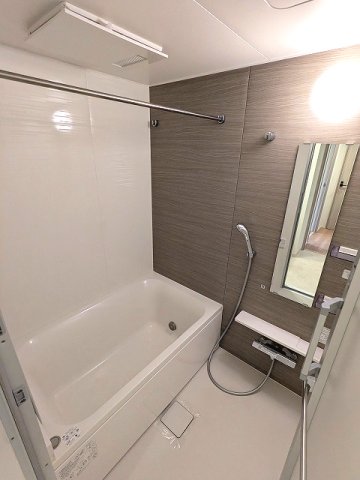 バス・シャワールーム　追焚オートバス、浴室換気乾燥機