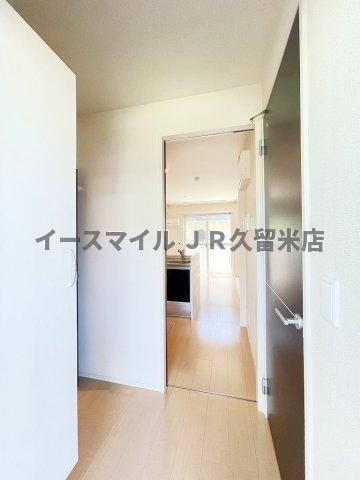 玄関　収納もある玄関です