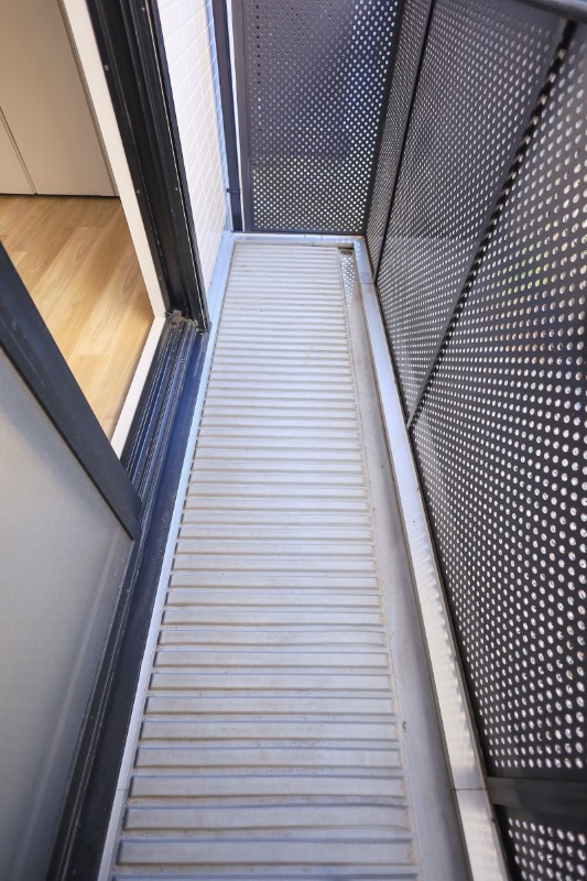 バルコニー　図面と現状に相違がある場合には現状を優先