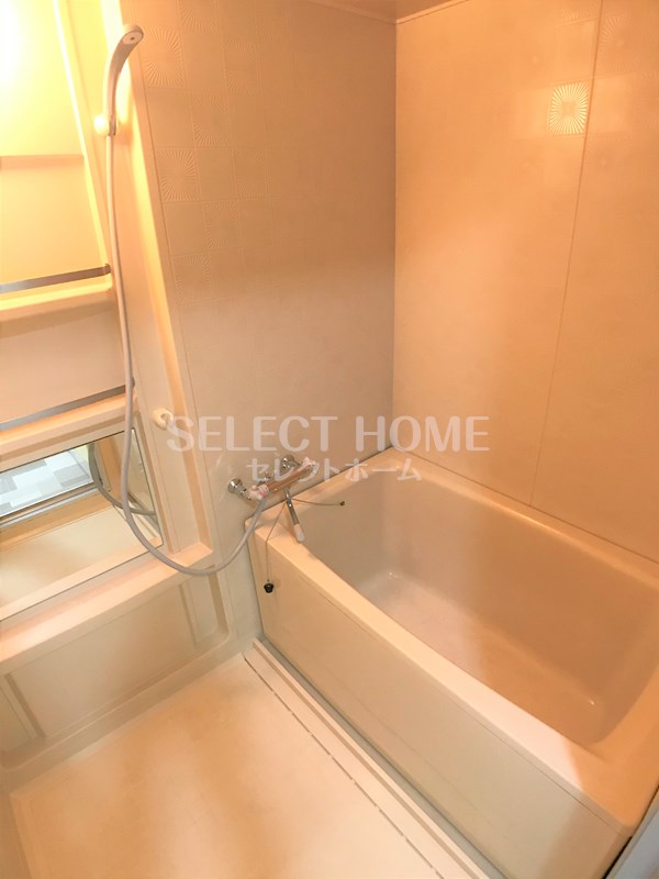 バス・シャワールーム　日々の暮らしに欠かせないお風呂です 同型タイプ