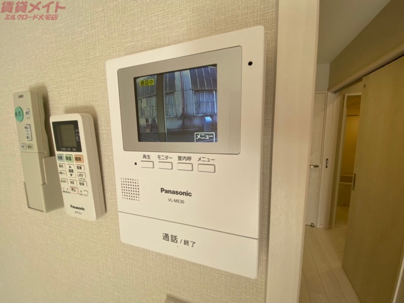 セキュリティ　同物件の別部屋写真です。