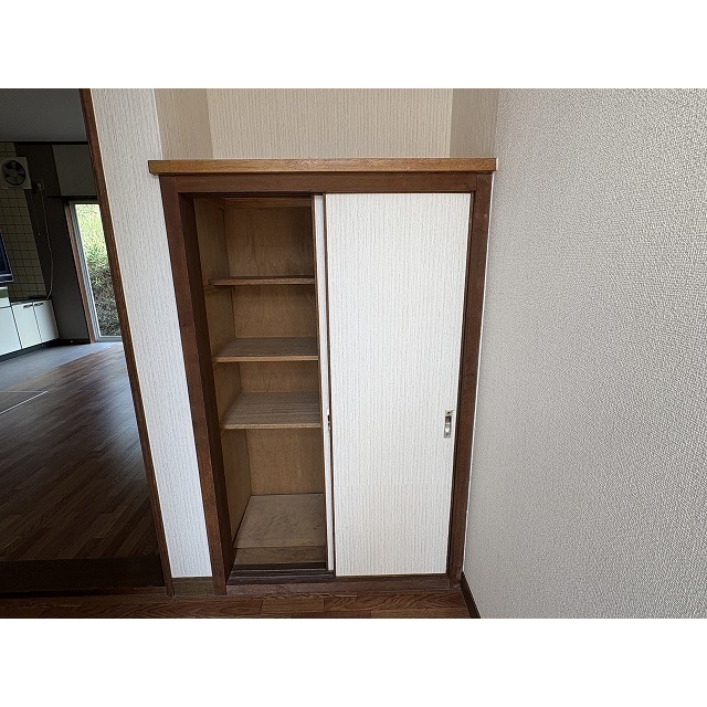 収納　シューズボックス