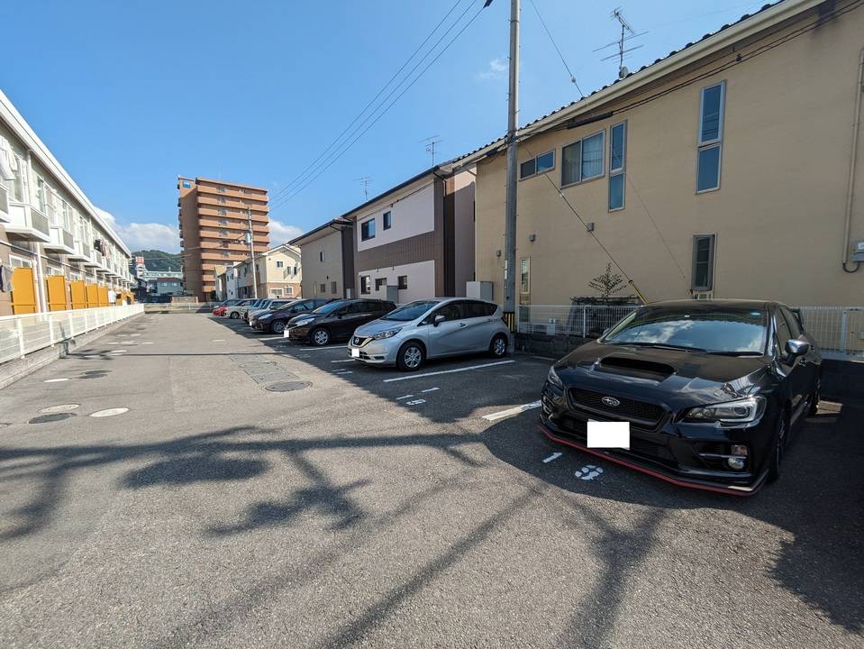 駐車場　駐車場