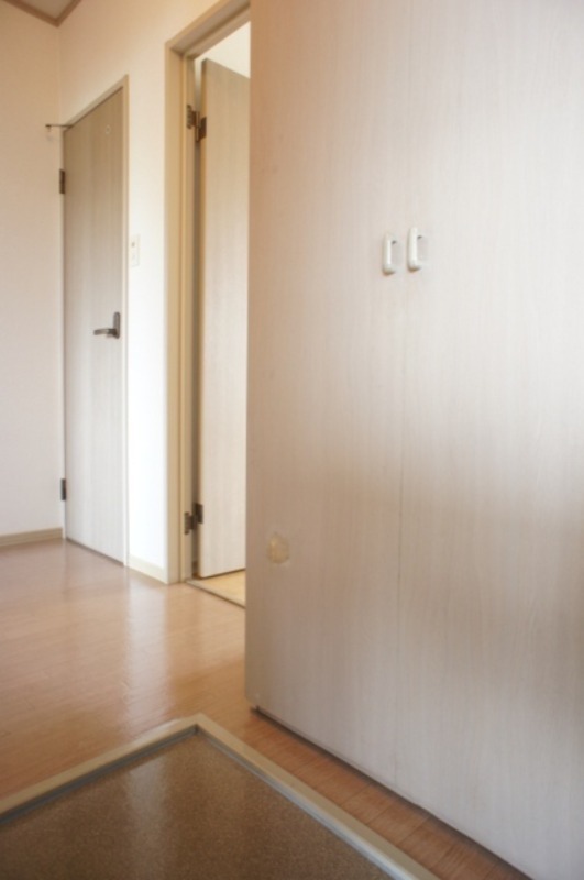 玄関　図面と現状に相違がある場合には現状を優先